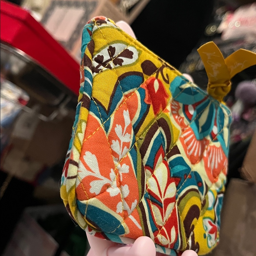 Vera Bradley coin/card holder wallet in the "Provencal" pattern. - Picture 4 of 8